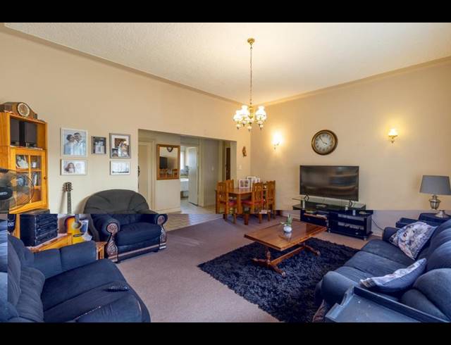 2 BEDROOM APARTMENT FOR SALE IN VAN RYNEVELD